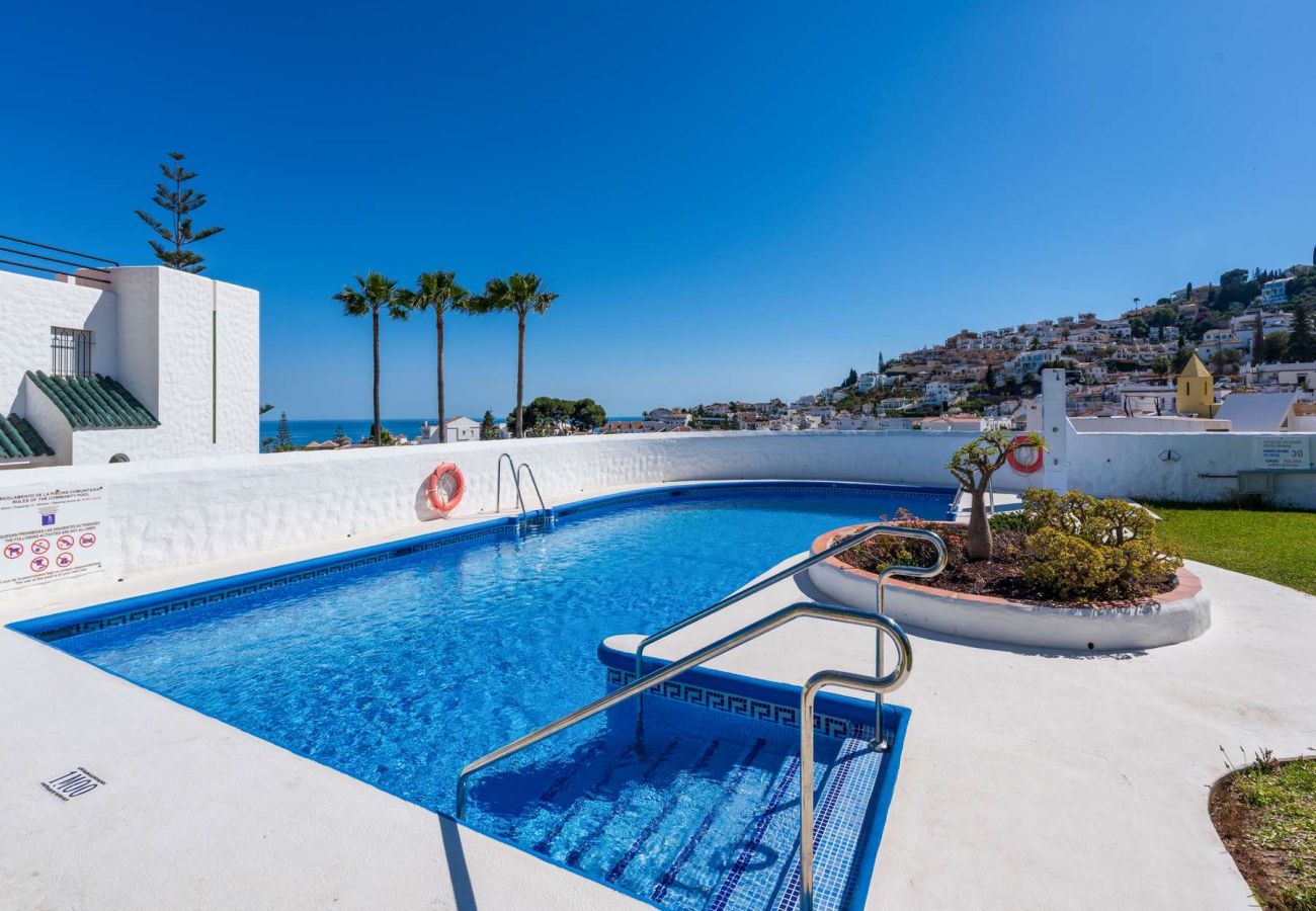 Maison mitoyenne à Nerja - Casablanca 9 : Duplex avec terrasses sur plusieurs niveaux, vue mer et coucher de soleil