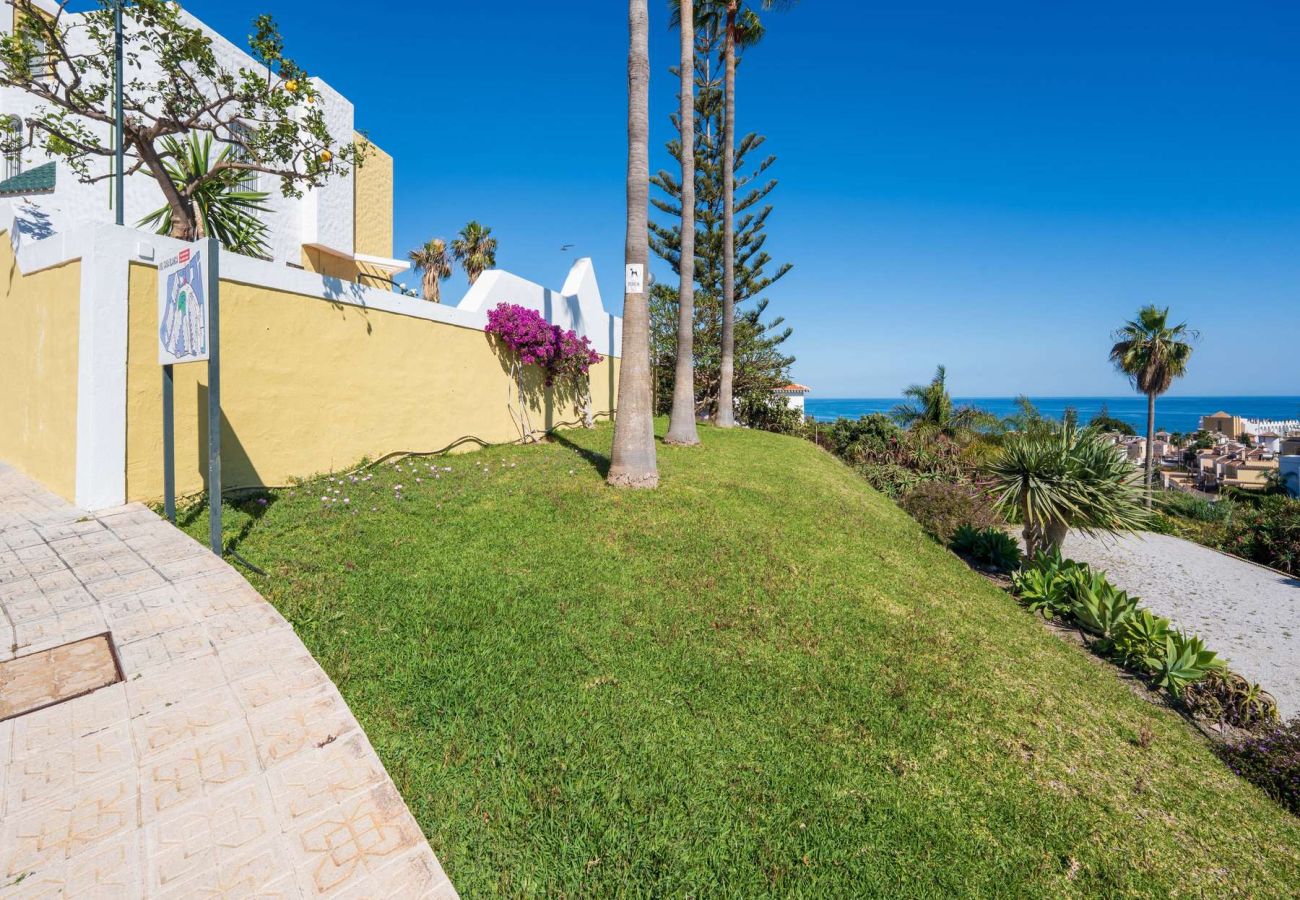 Maison mitoyenne à Nerja - Casablanca 9 : Duplex avec terrasses sur plusieurs niveaux, vue mer et coucher de soleil