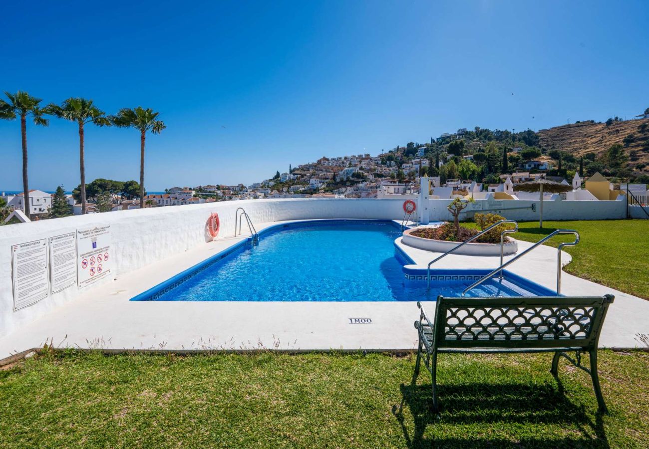 Maison mitoyenne à Nerja - Casablanca 9 : Duplex avec terrasses sur plusieurs niveaux, vue mer et coucher de soleil