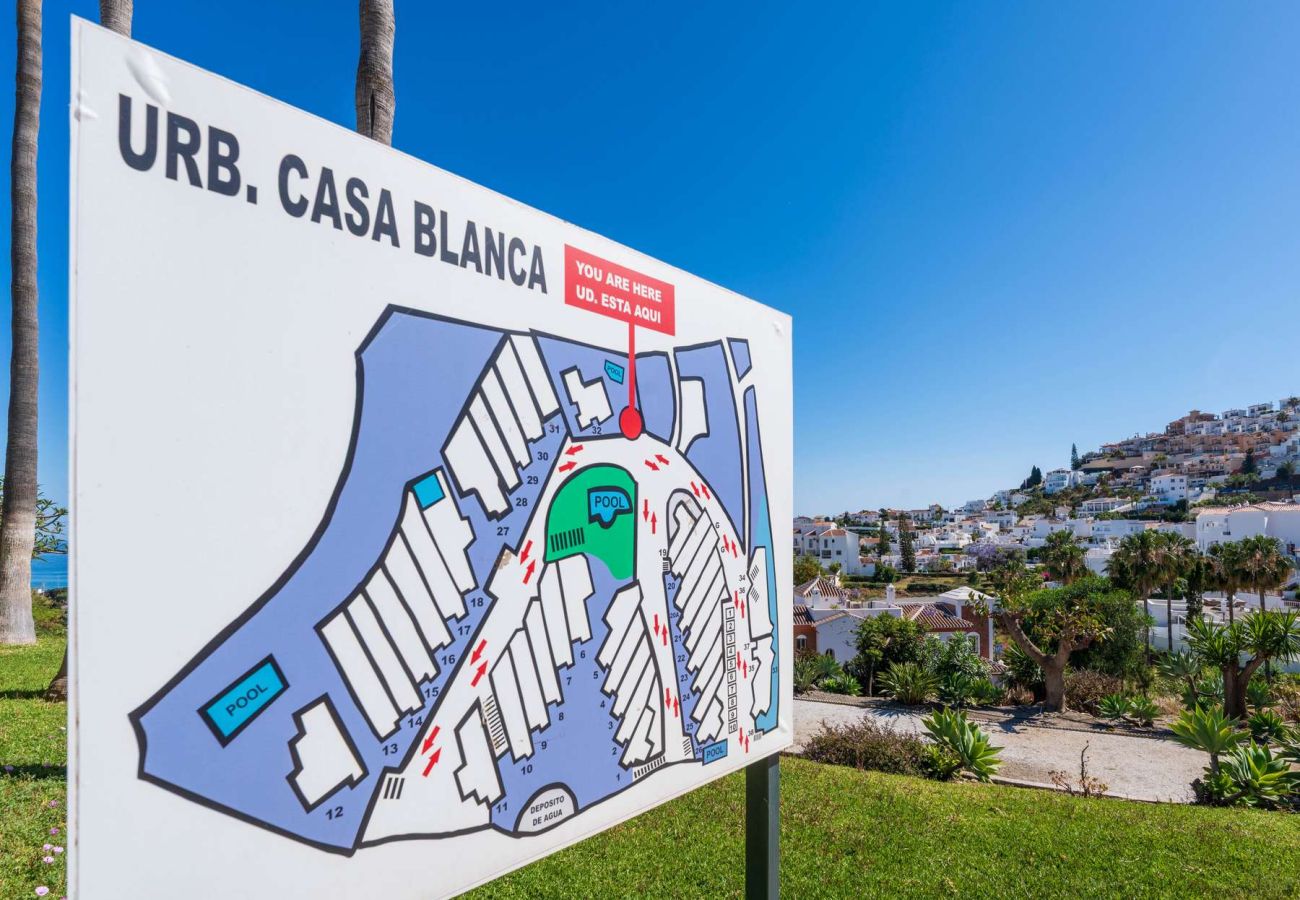 Maison mitoyenne à Nerja - Casablanca 9 : Duplex avec terrasses sur plusieurs niveaux, vue mer et coucher de soleil