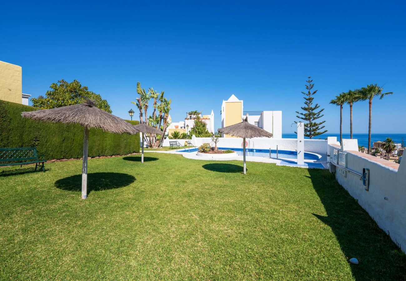Maison mitoyenne à Nerja - Casablanca 9 : Duplex avec terrasses sur plusieurs niveaux, vue mer et coucher de soleil
