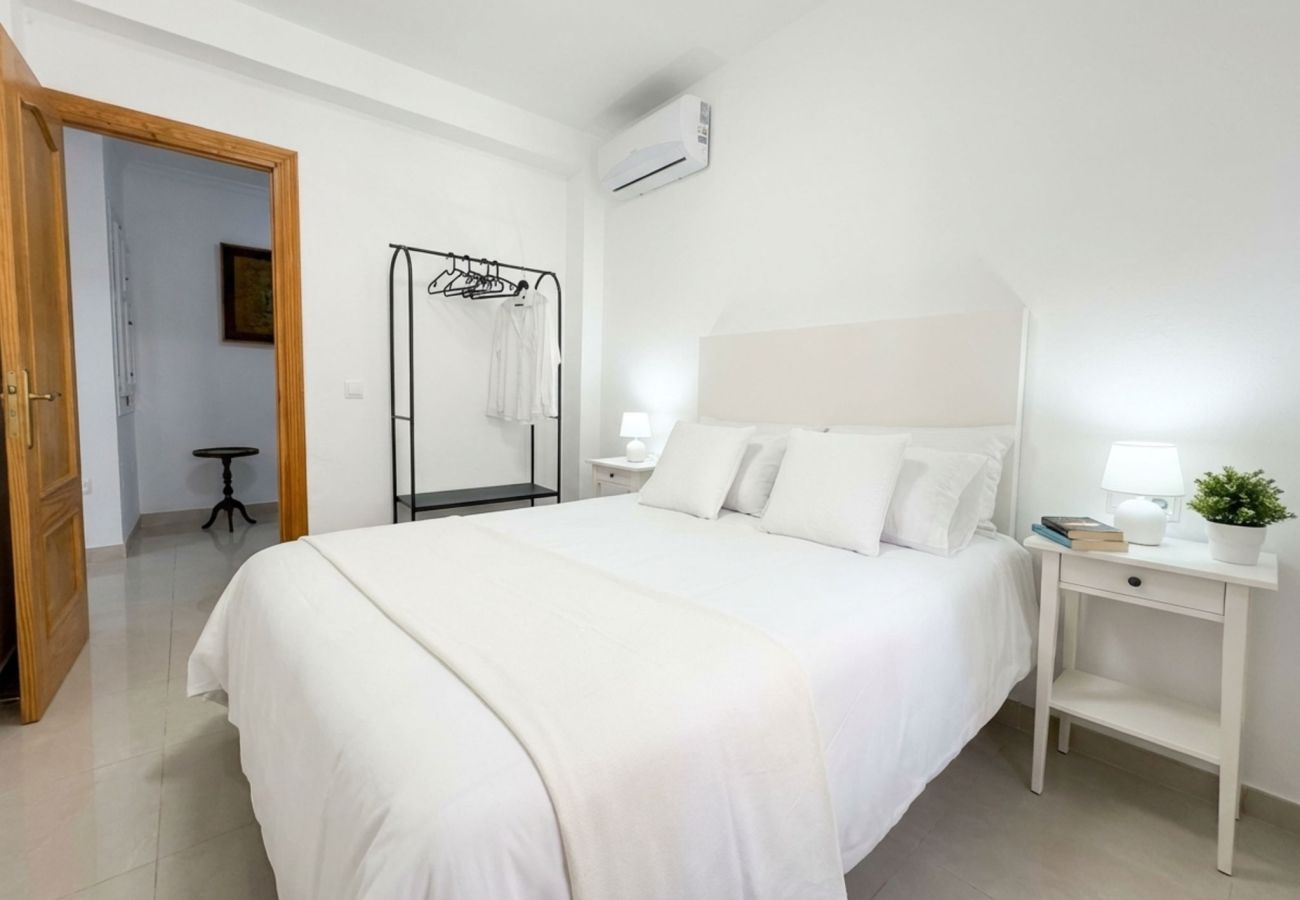 Maison mitoyenne à Nerja - Casa Chica : Maison de vacances avec toit-terrasse, Calle Cristo, Nerja