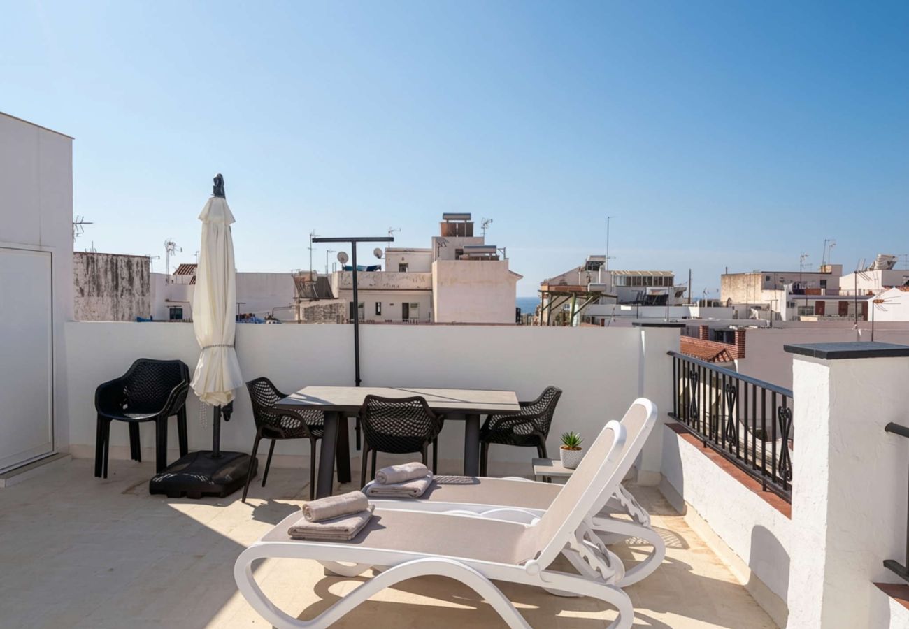 Maison mitoyenne à Nerja - Casa Chica : Maison de vacances avec toit-terrasse, Calle Cristo, Nerja
