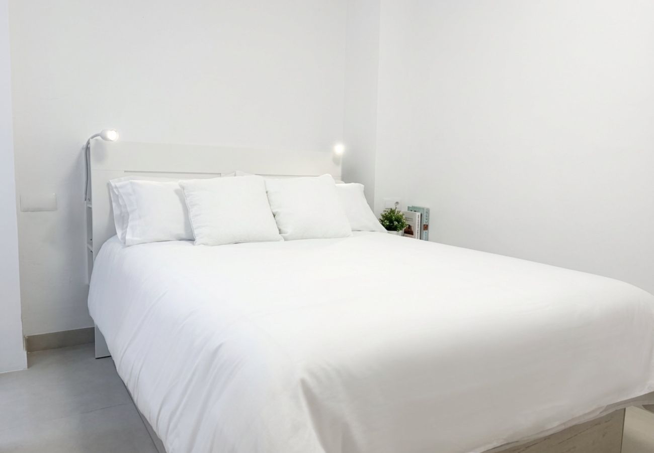 Maison mitoyenne à Nerja - Casa Chica : Maison de vacances avec toit-terrasse, Calle Cristo, Nerja