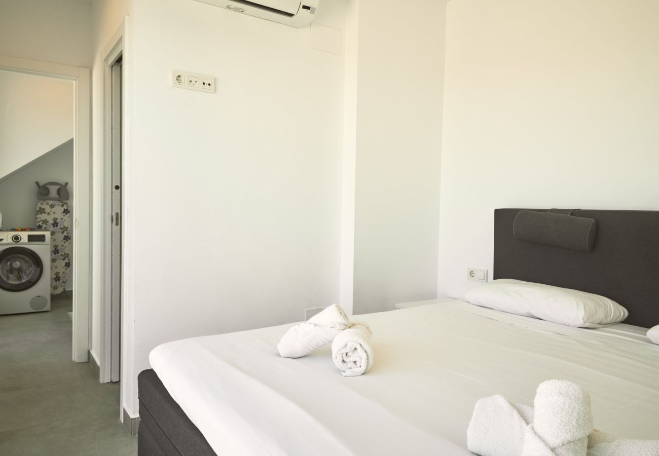 Appartement à Nerja - Penthouse Balcón del Mar D4: 3 Terrasses et Piscine Chauffée