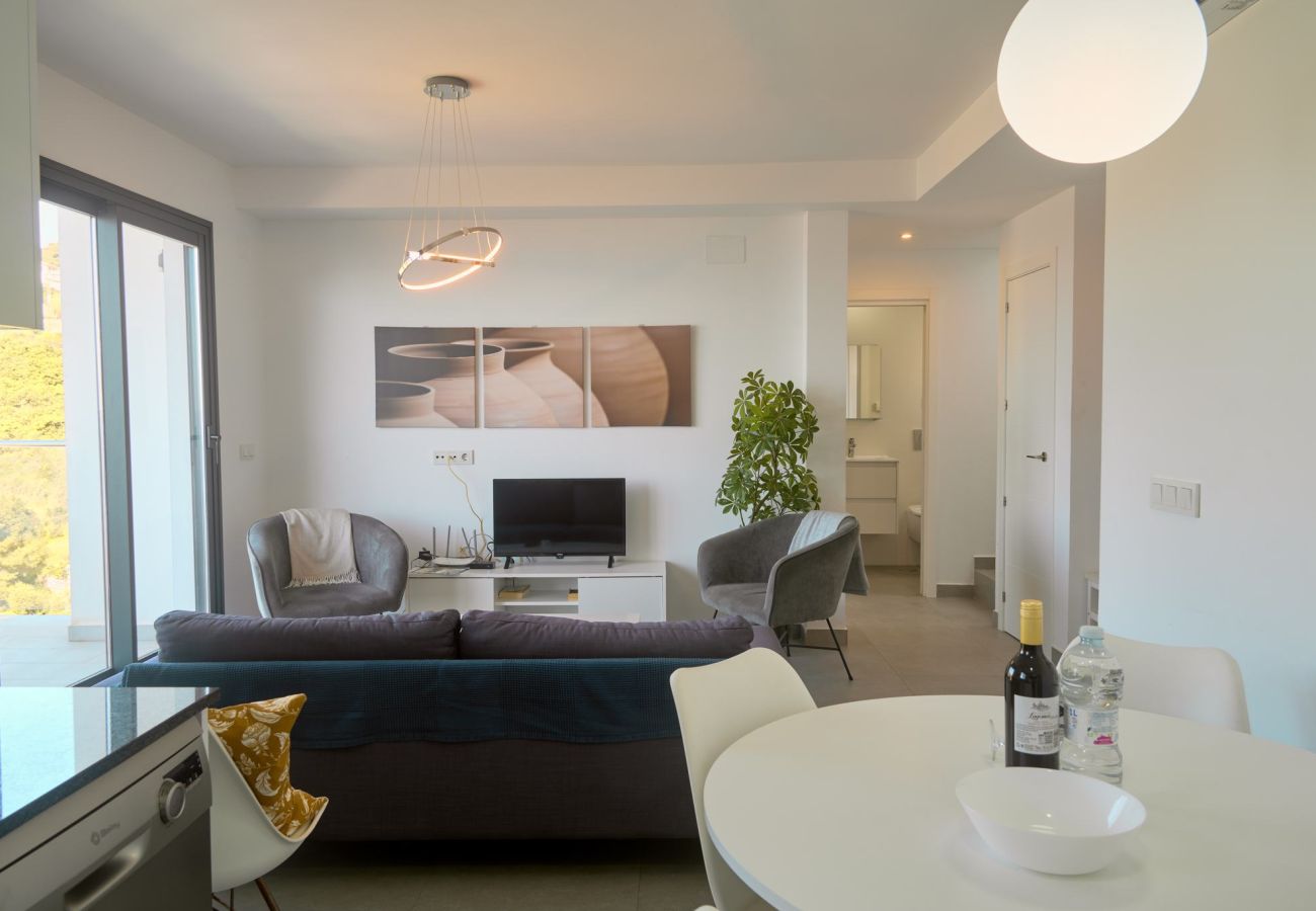 Appartement à Nerja - Penthouse Balcón del Mar D4: 3 Terrasses et Piscine Chauffée