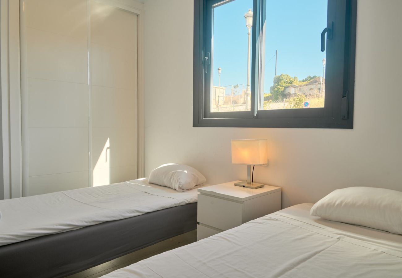 Appartement à Nerja - Penthouse Balcón del Mar D4: 3 Terrasses et Piscine Chauffée