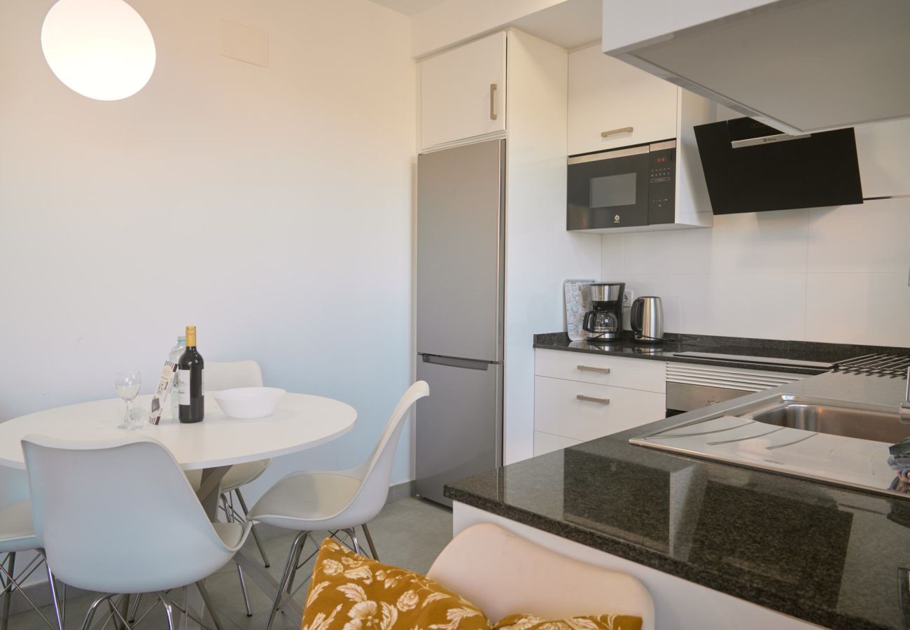 Appartement à Nerja - Penthouse Balcón del Mar D4: 3 Terrasses et Piscine Chauffée