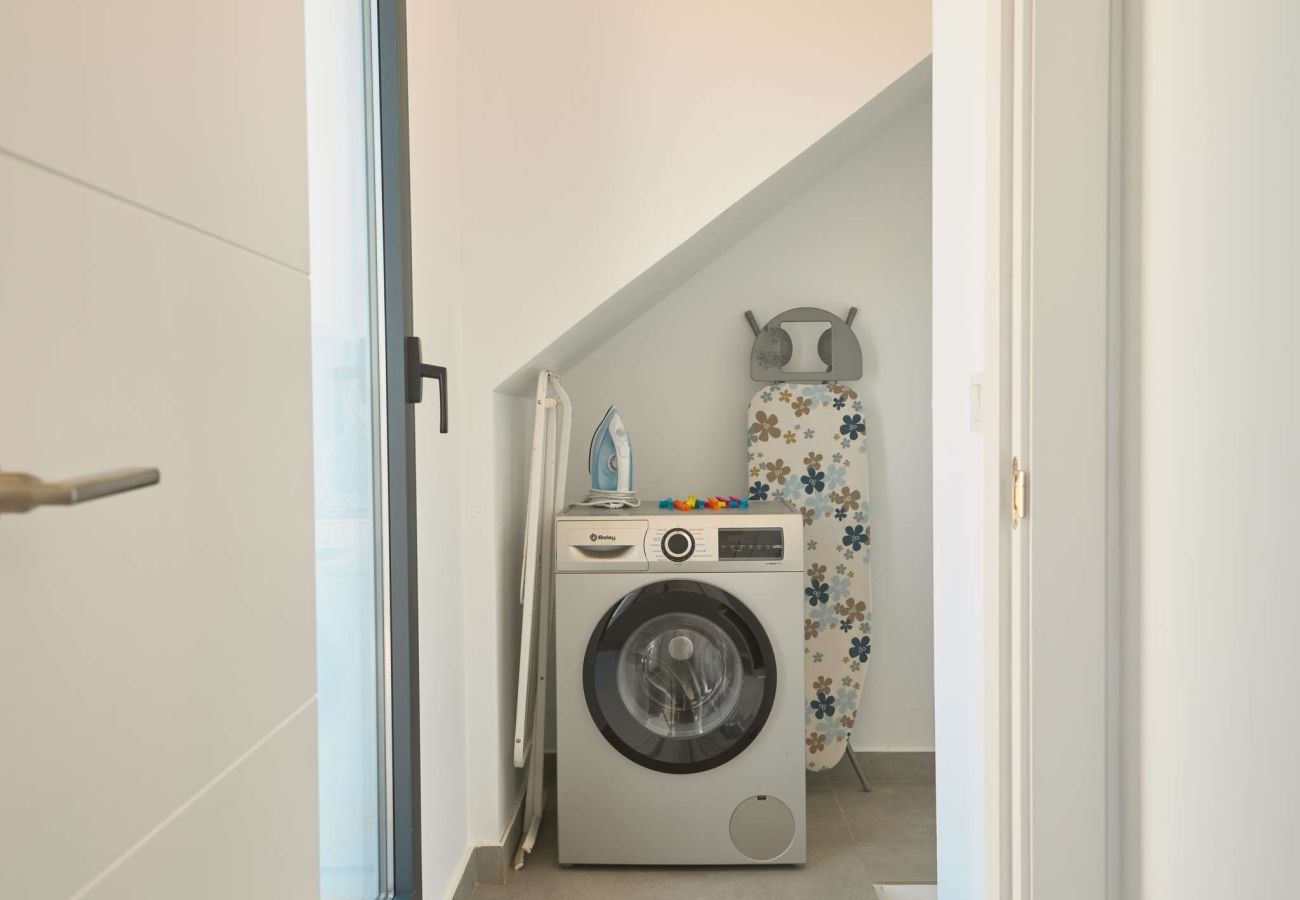 Appartement à Nerja - Penthouse Balcón del Mar D4: 3 Terrasses et Piscine Chauffée