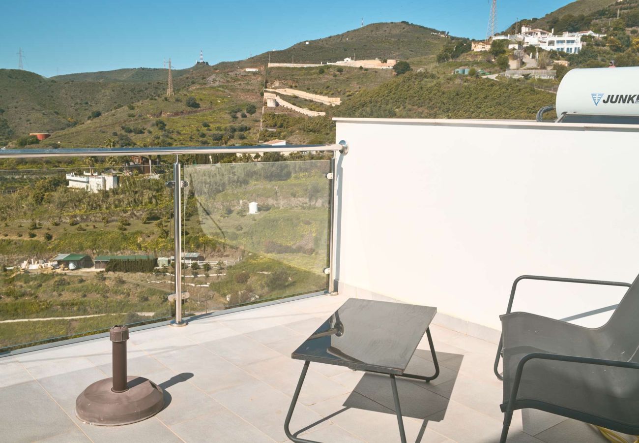 Appartement à Nerja - Penthouse Balcón del Mar D4: 3 Terrasses et Piscine Chauffée