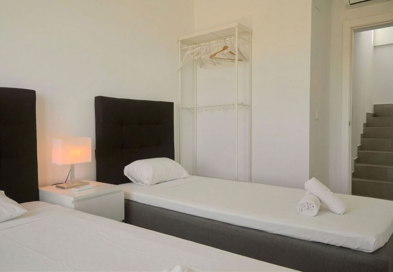Appartement à Nerja - Penthouse Balcon del Mar D4: 3 Terrasses et Piscine Chauffée