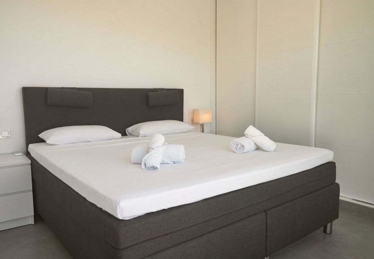 Appartement à Nerja - Penthouse Balcon del Mar D4: 3 Terrasses et Piscine Chauffée