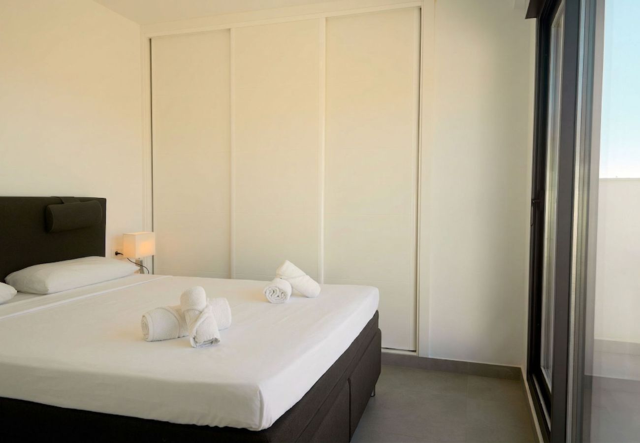 Appartement à Nerja - Penthouse Balcon del Mar D4: 3 Terrasses et Piscine Chauffée