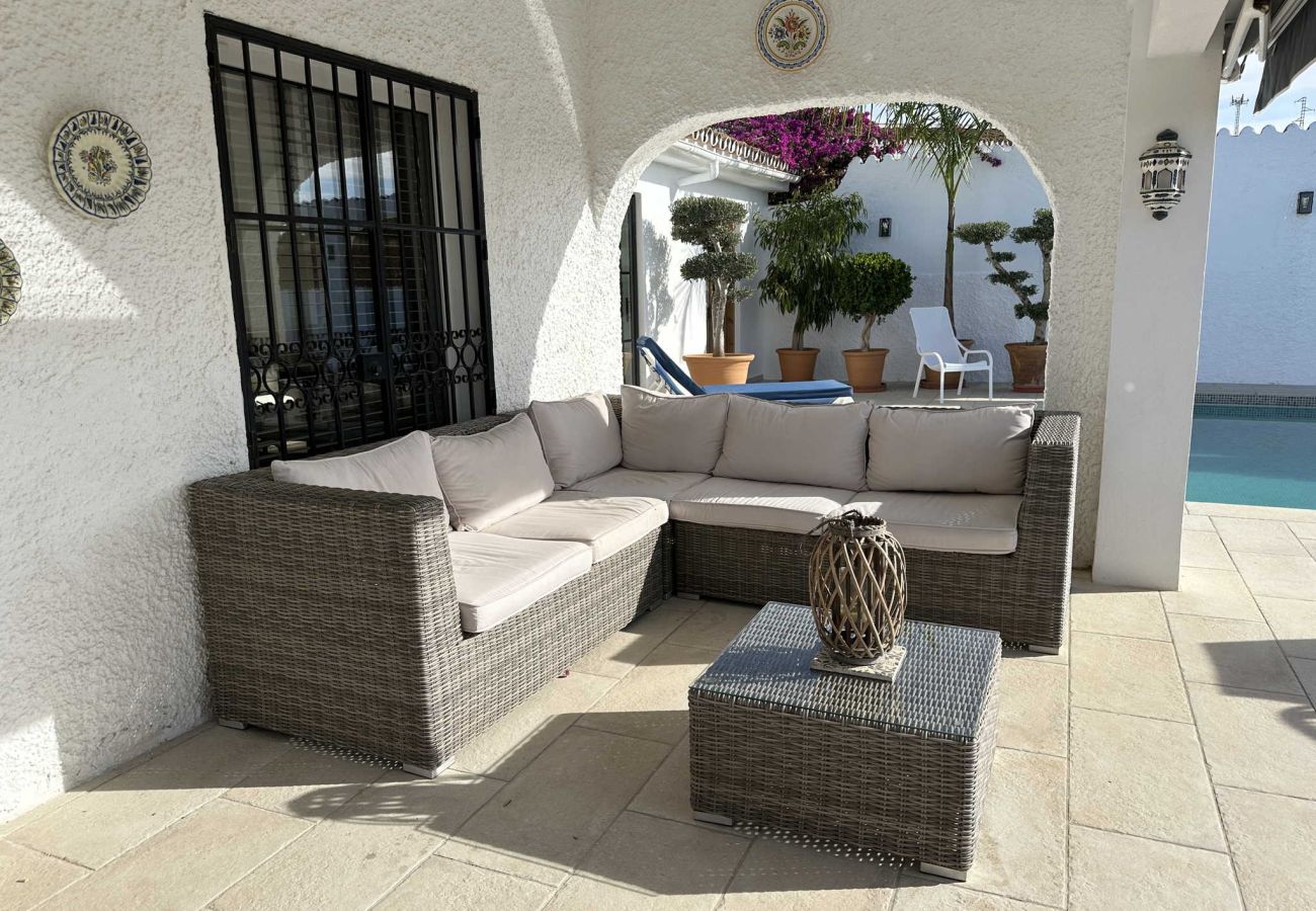 Villa à Nerja - Villa Jackson (La Casita) : Villa avec piscine privée à Fuente del Badén, Nerja