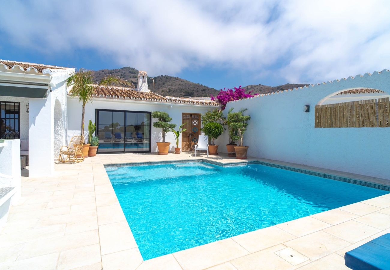 Villa à Nerja - Villa La Casita : Villa avec piscine privée à Fuente del Badén, Nerja