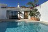 Villa à Nerja - Villa La Casita : Villa avec piscine privée à Fuente del Badén, Nerja