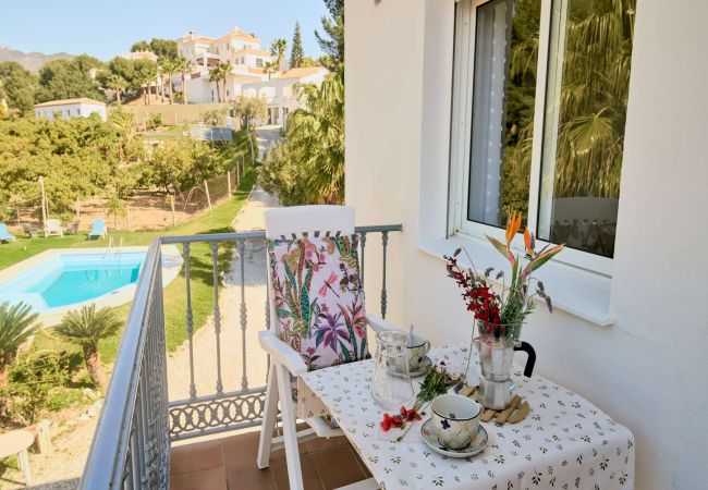 Gîte Rural à Frigiliana - Las Rosas 1 - Appartement rural avec piscine entre Nerja et Frigiliana
