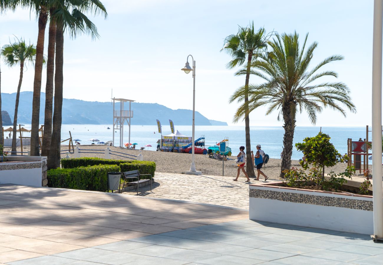 Plage de Burriana : vacances à Nerja avec Casasol